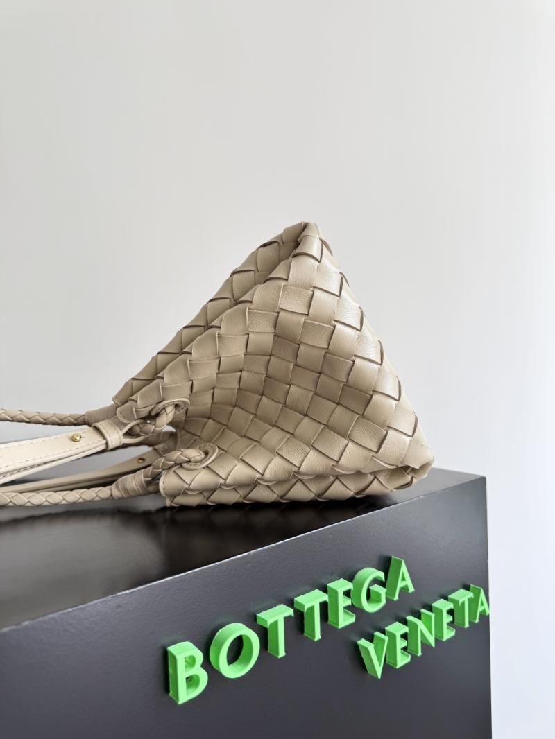 Bottega Veneta Small Parachute Ecru 796569