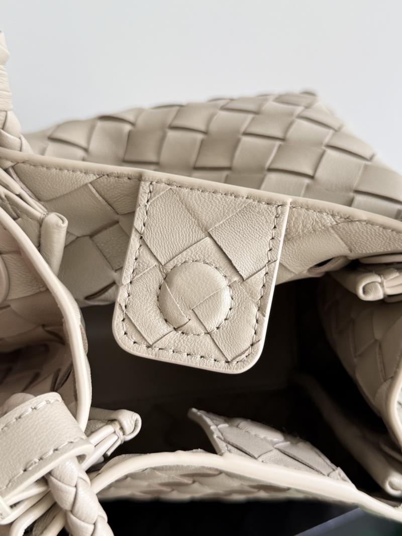 Bottega Veneta Small Parachute Ecru 796569