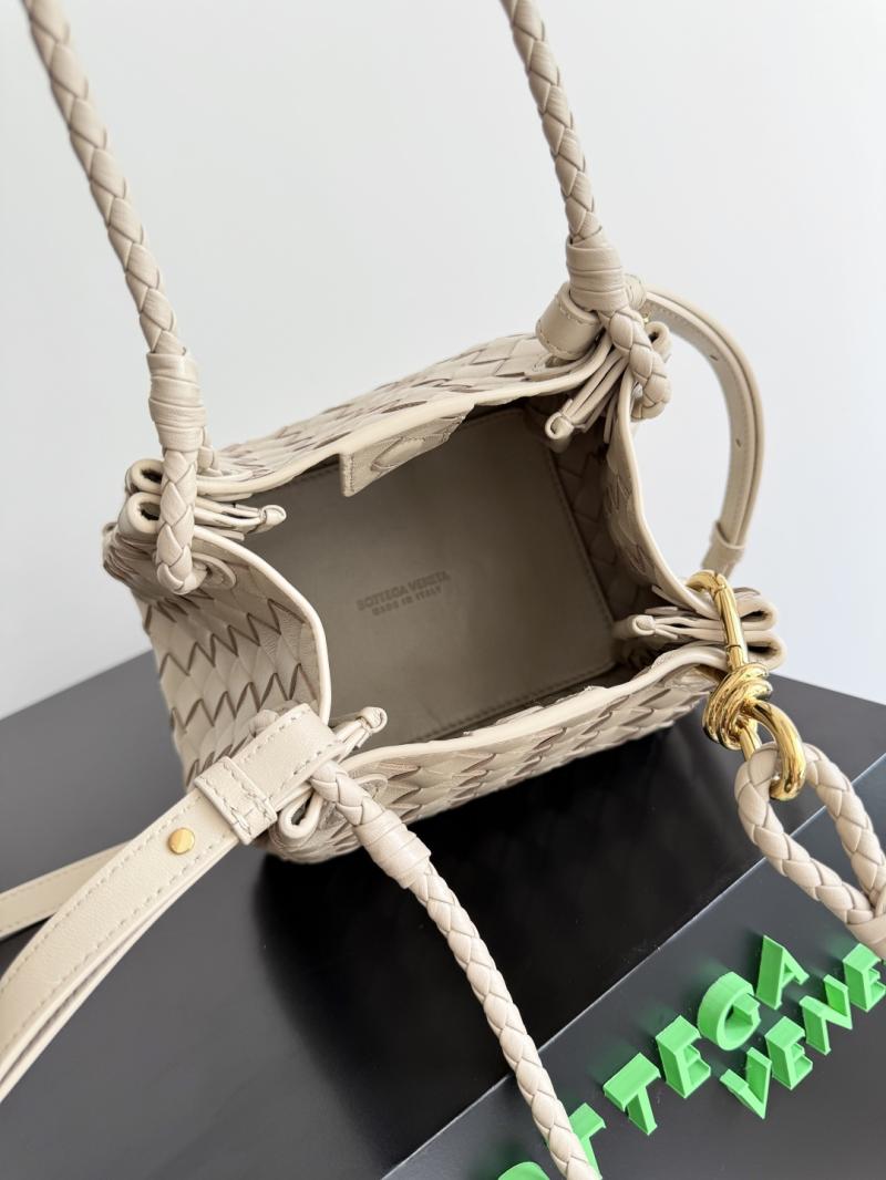 Bottega Veneta Small Parachute Ecru 796569