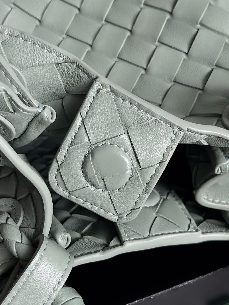 Bottega Veneta Small Parachute New sauge 796569