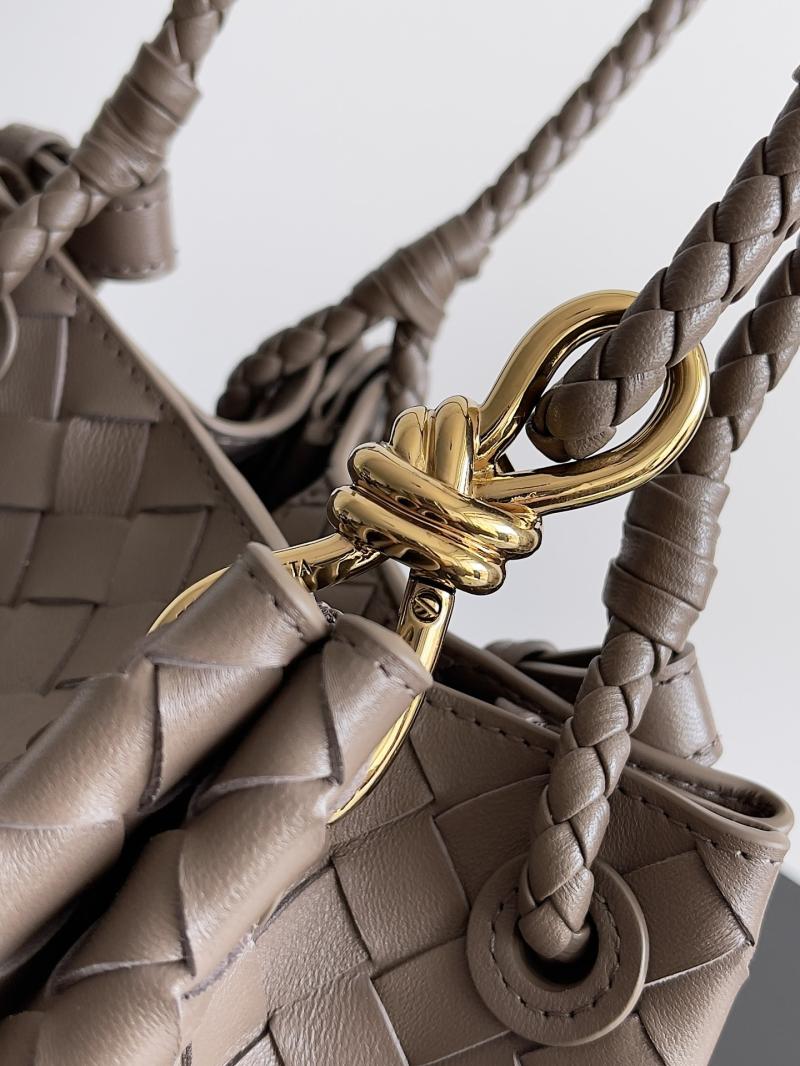Bottega Veneta Small Parachute Pinecone 796569