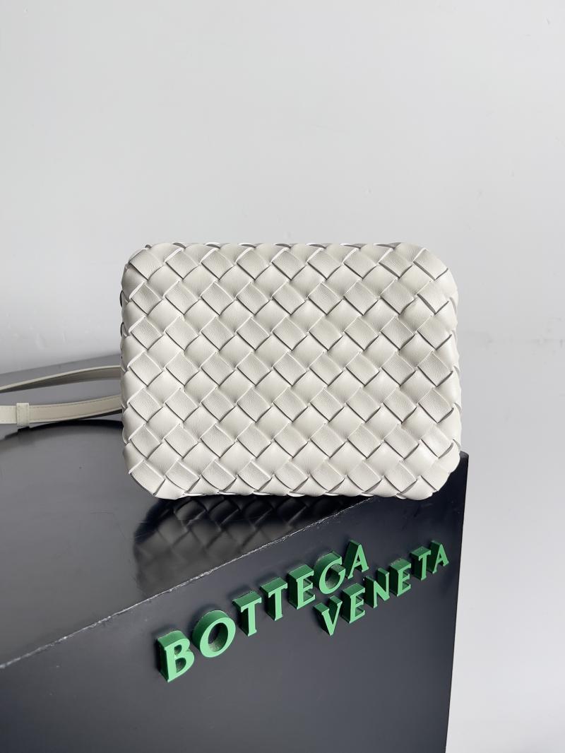 Bottega Veneta Small Parachute Sea salt 796569