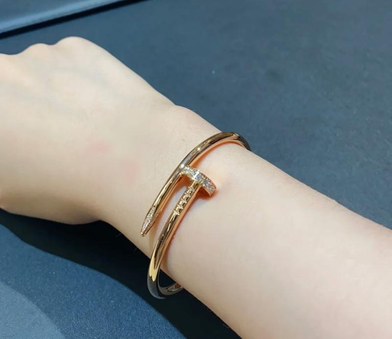 Cartier Bracelet CAB42702