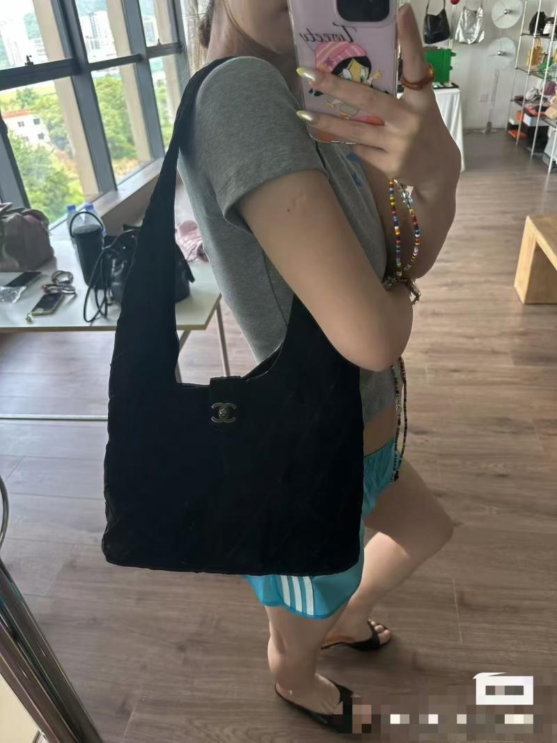 Chanel Suede Stitched Hobo Bag Black AS7342