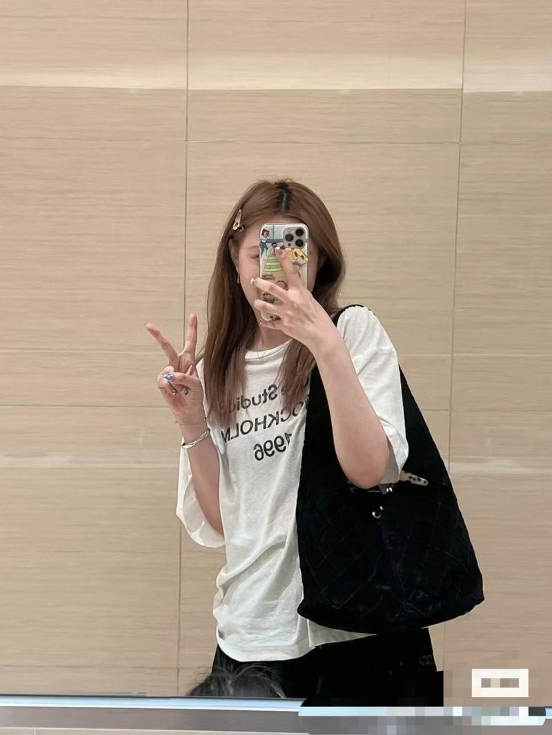 Chanel Suede Stitched Hobo Bag Black AS7342