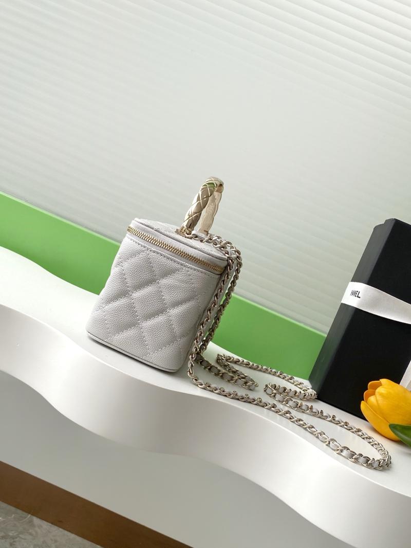 Chanel Chain Vanity White AP4590
