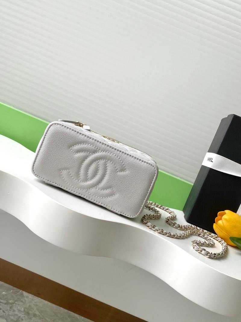 Chanel Chain Vanity White AP4590