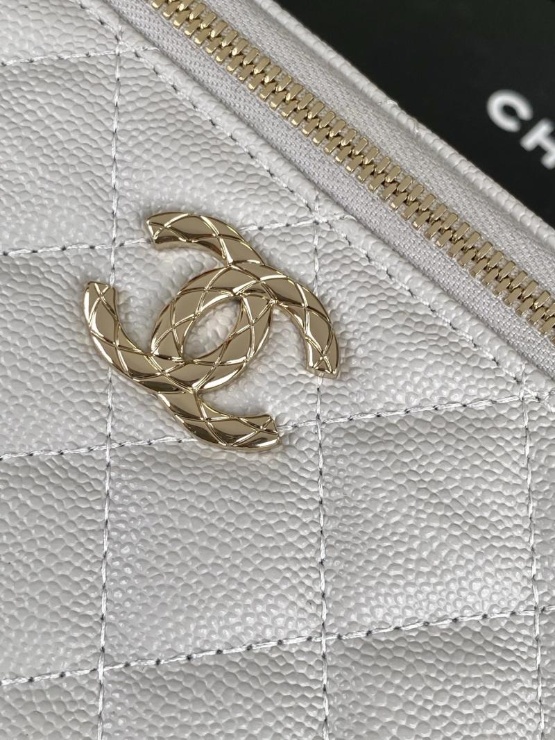 Chanel Chain Vanity White AP4590