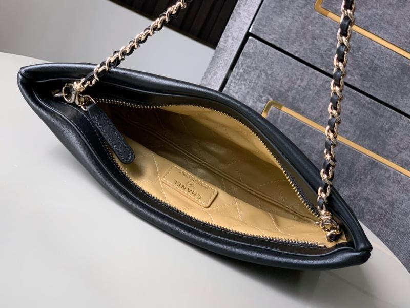 Chanel Clutch With Chain Black AP4613