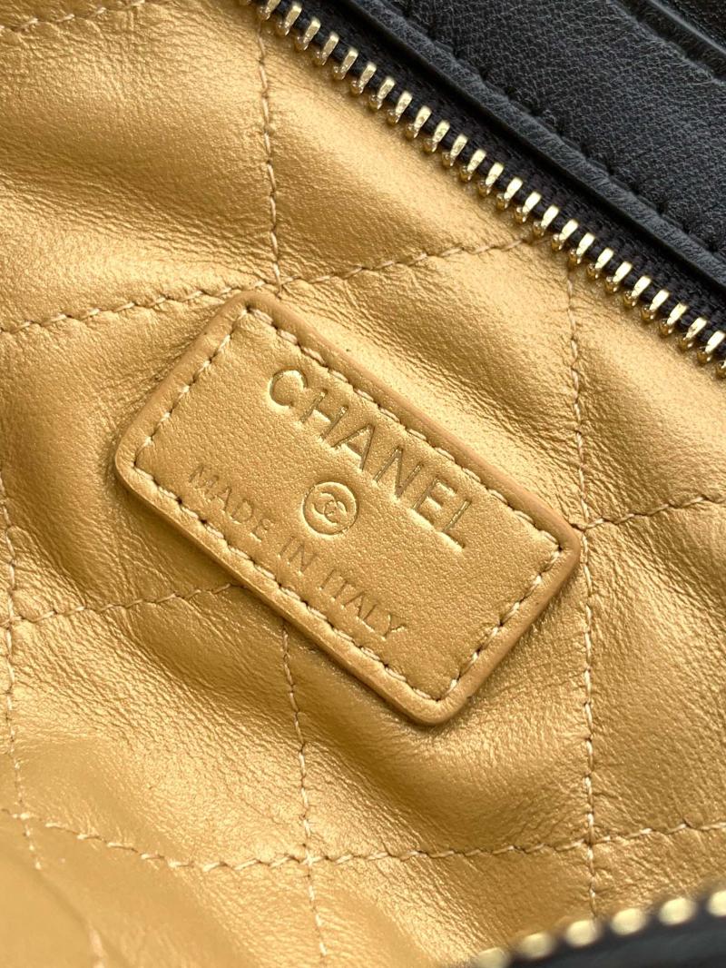 Chanel Clutch With Chain Black AP4613