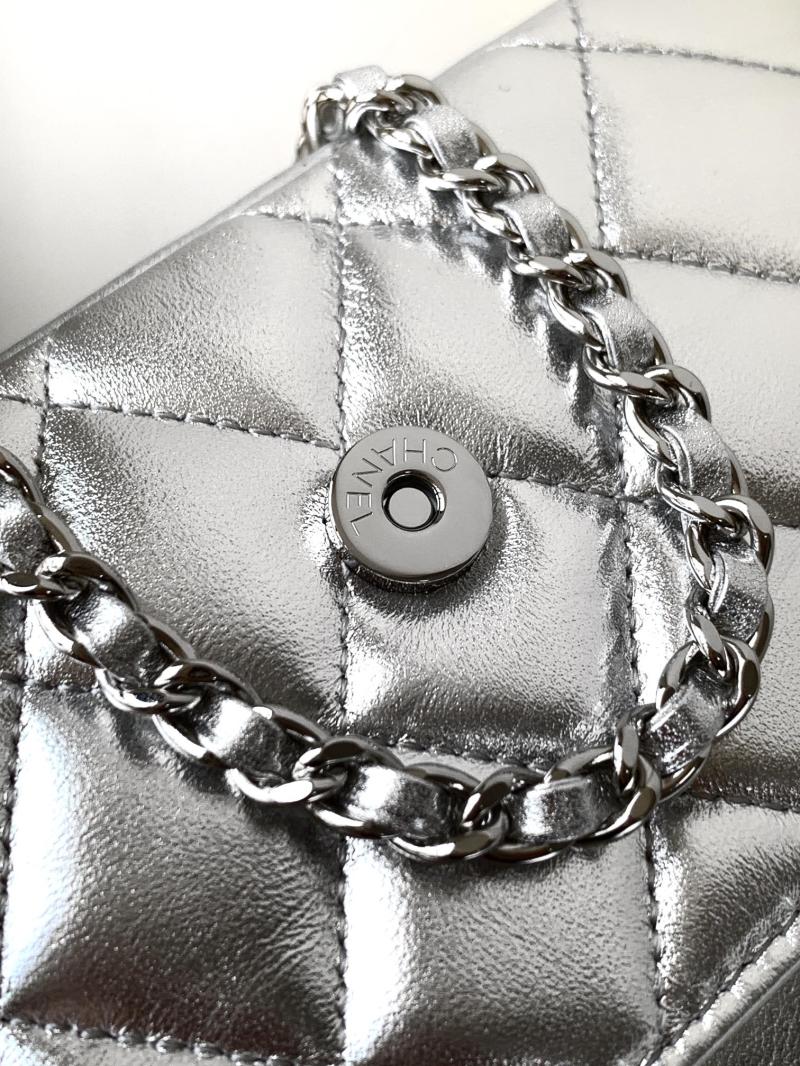 Chanel Clutch With Chain Silver AP4593