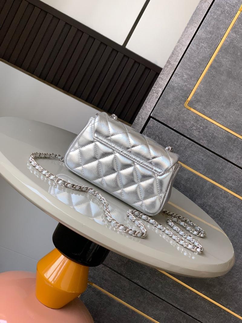 Chanel Clutch With Chain Silver AP4593