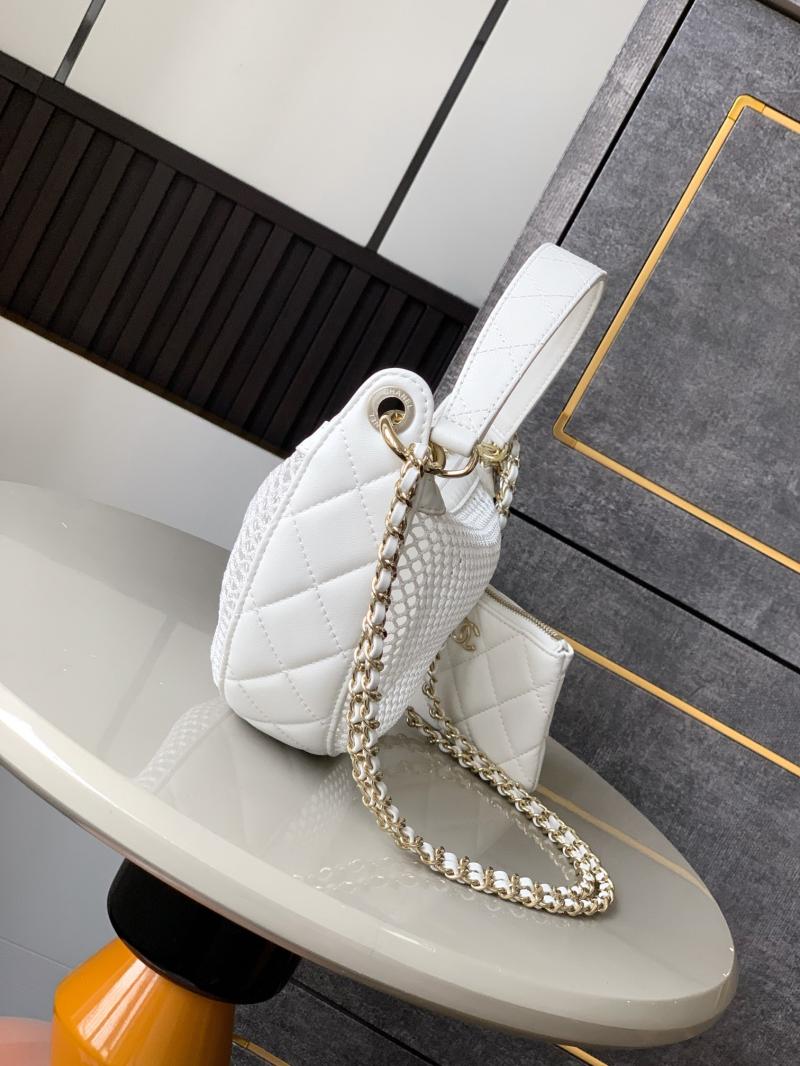Chanel Clutch With Chain White AP4573