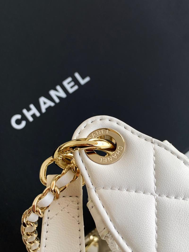 Chanel Clutch With Chain White AP4573