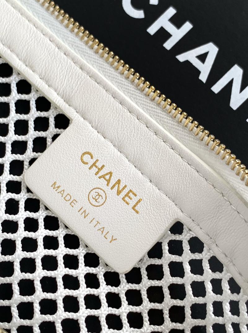 Chanel Clutch With Chain White AP4573