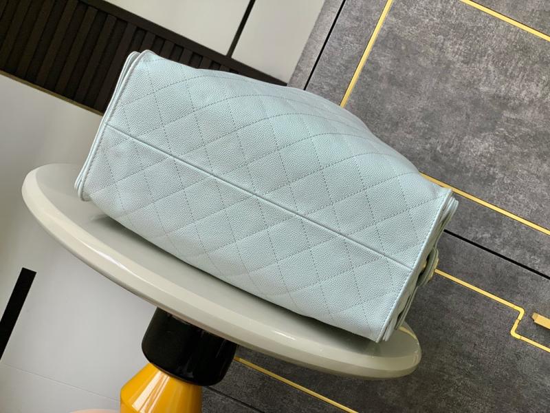 Chanel Grained Calfskin 25 Medium Handbag Green AS5311