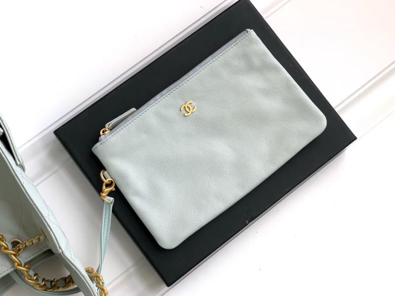 Chanel Grained Calfskin 25 Medium Handbag Green AS5311