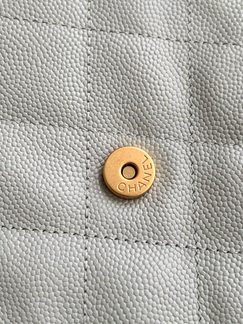 Chanel Grained Calfskin 25 Medium Handbag Green AS5311
