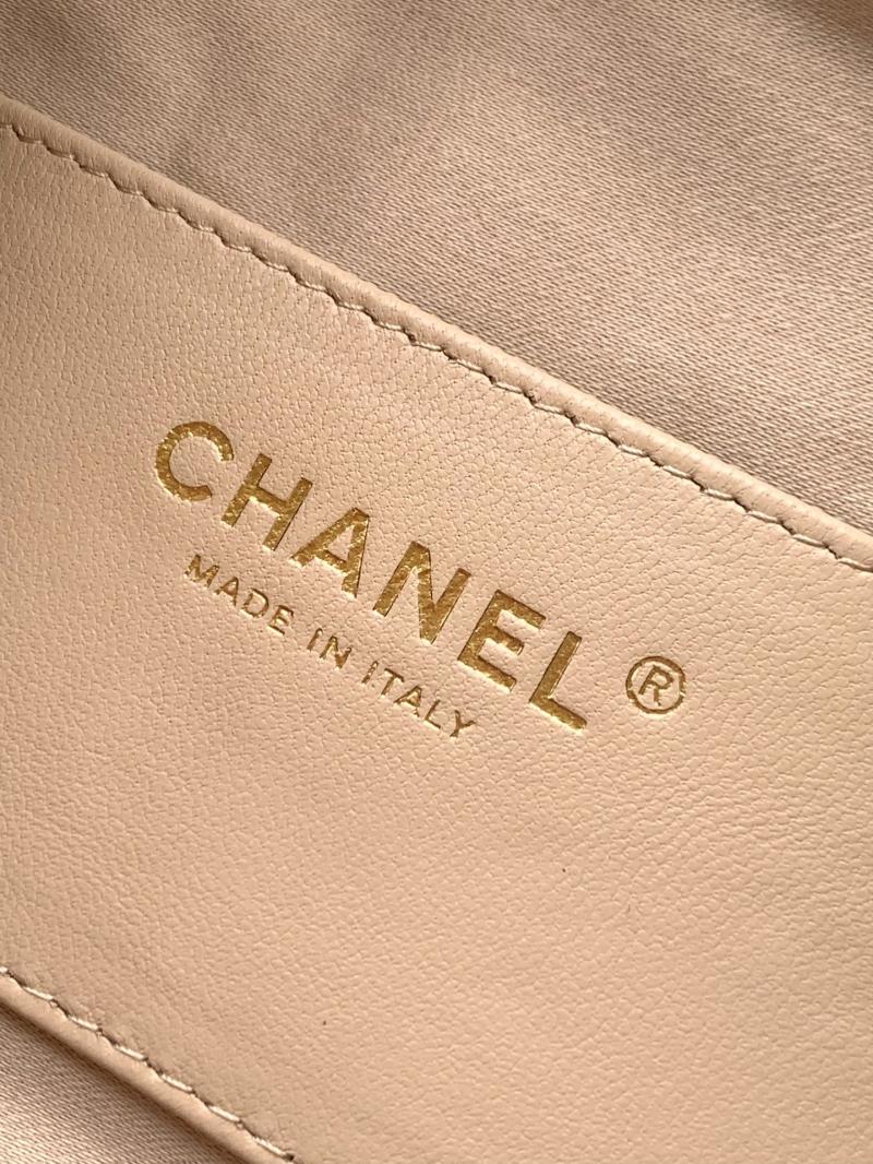 Chanel Grained Calfskin 25 Medium Handbag White AS5311