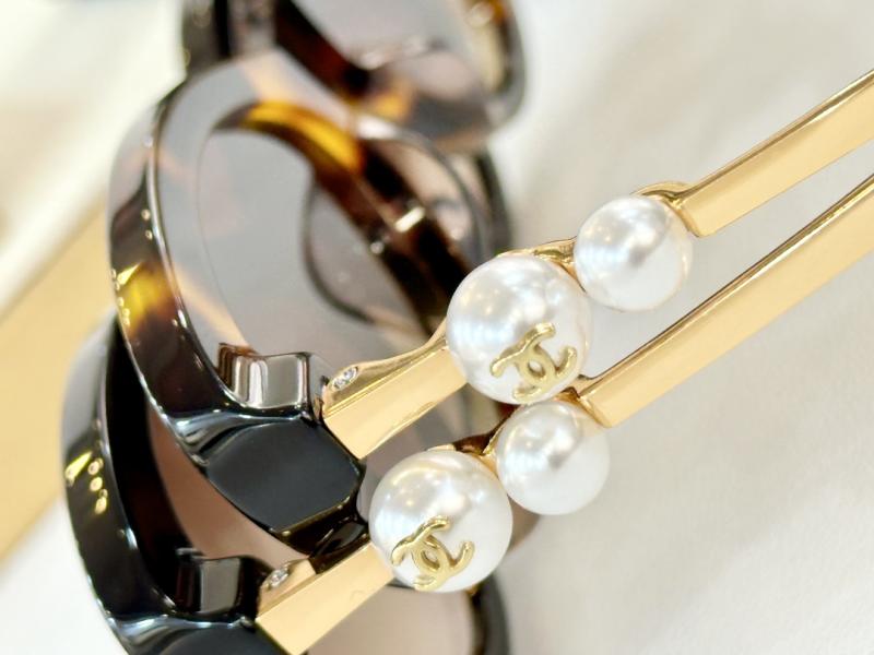 Chanel Sunglasses A95101