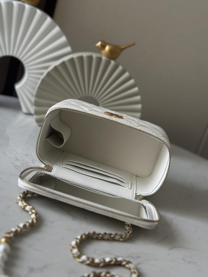 Chanel Vanity Case White A66045