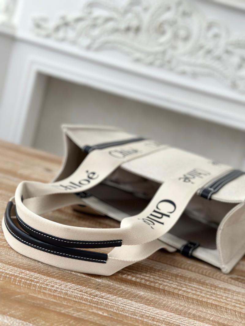 Chloe Woody tote bag in Cotton Canvas Navy C7565