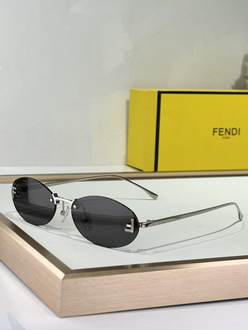 Fendi Sunglasses FE4075US