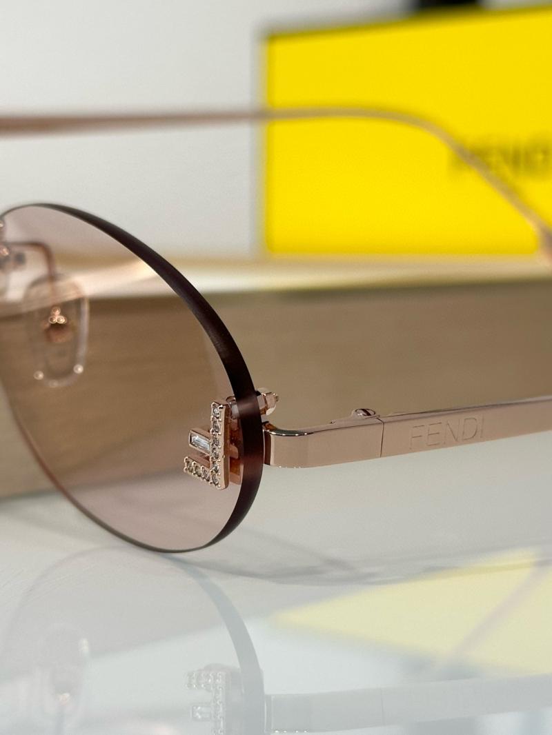 Fendi Sunglasses FE4075US