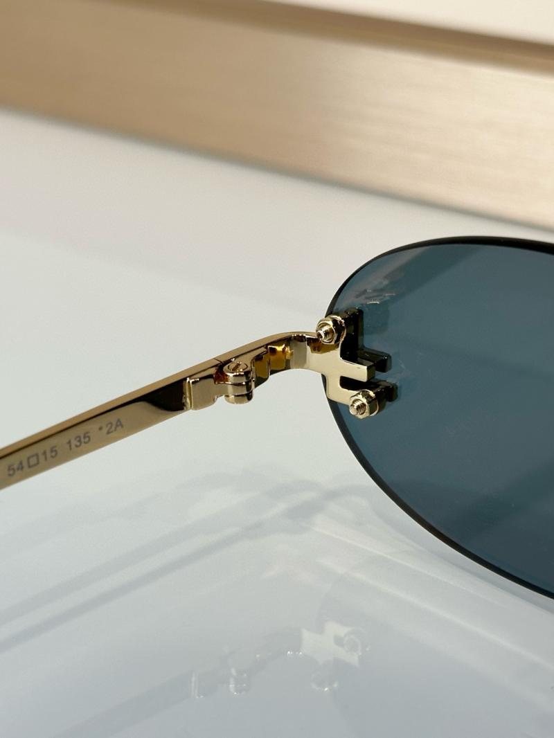 Fendi Sunglasses FE4075US