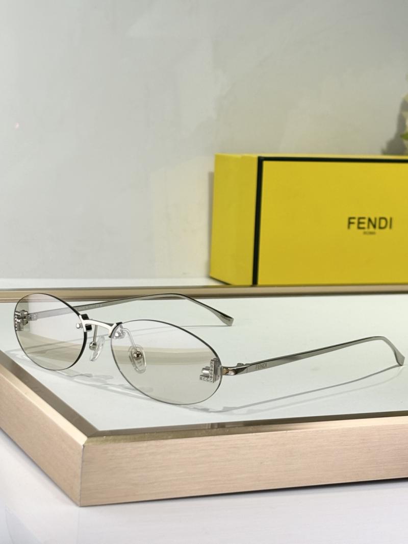 Fendi Sunglasses FE4075US