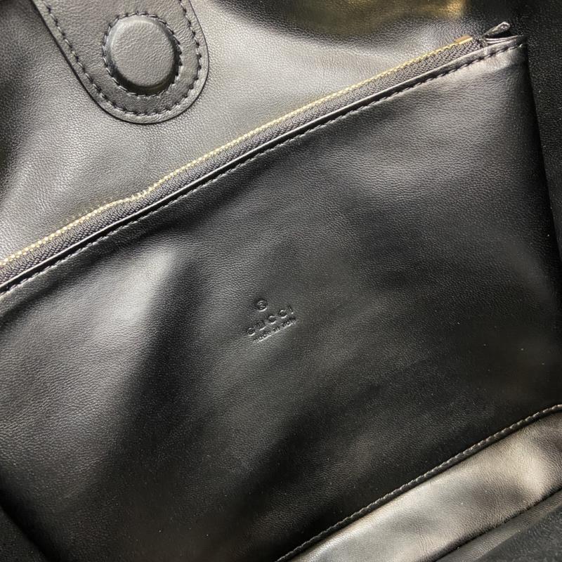 Gucci B medium shoulder bag Black 834981