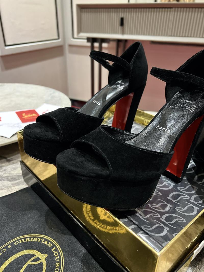 Louboutin Sandals SCLS51310