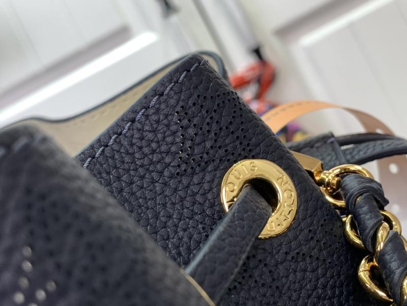Louis Vuitton Bella Tote Navy M14316