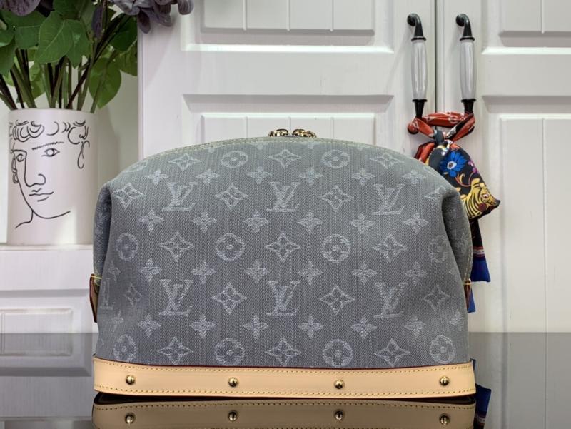 Louis Vuitton Cosmetic Pouch GM Gray M13750