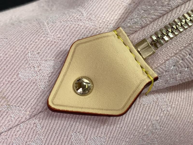 Louis Vuitton Cosmetic Pouch GM Pink M13750