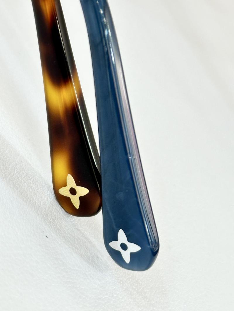 Louis Vuitton Sunglasses Z24601