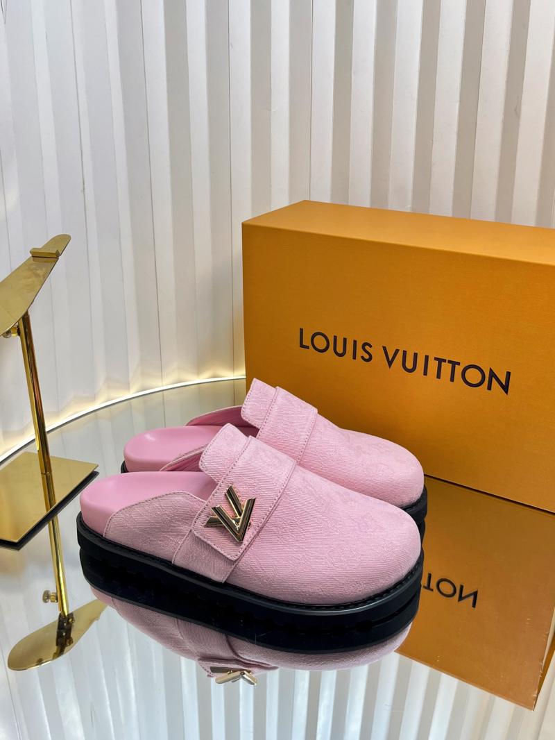 Louis Vuitton Unisex Slippers SLU41802