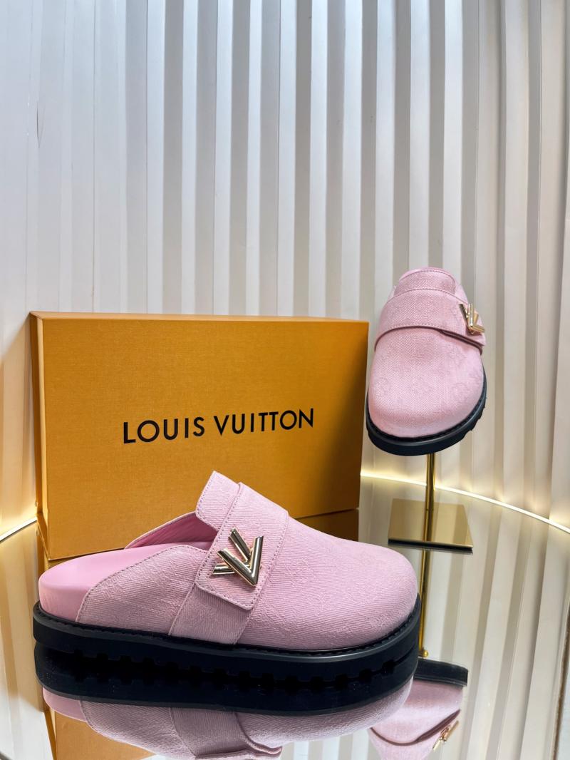 Louis Vuitton Unisex Slippers SLU41802