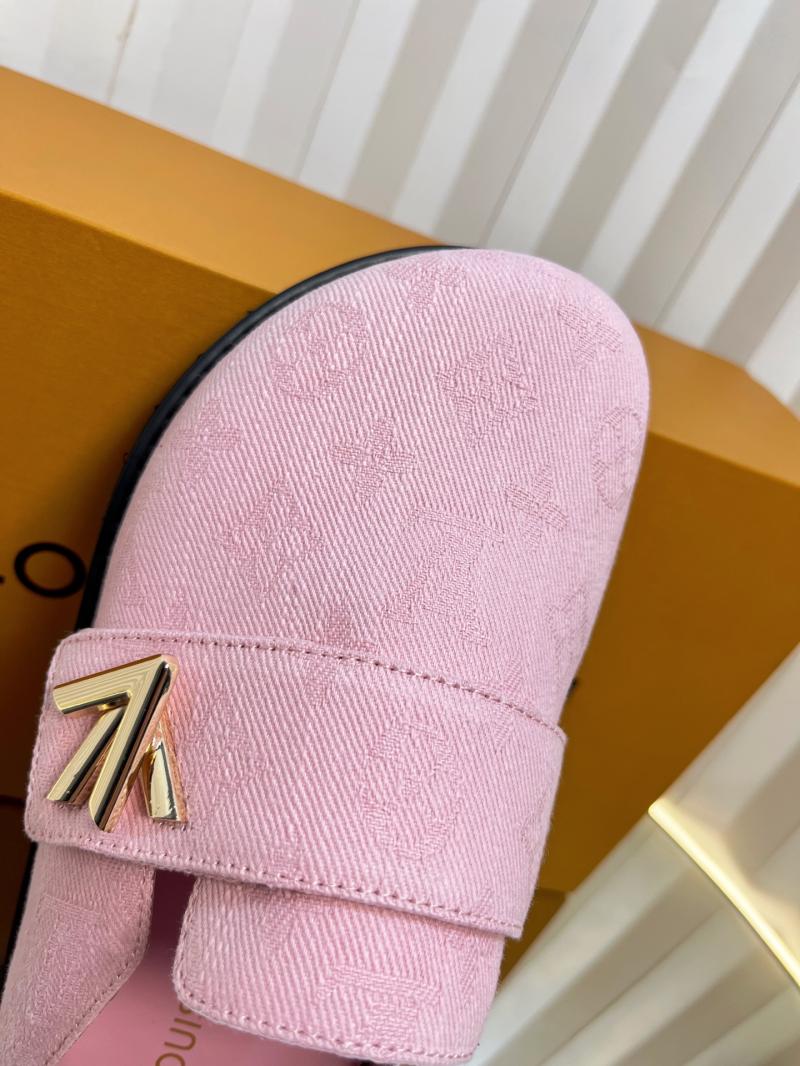 Louis Vuitton Unisex Slippers SLU41802