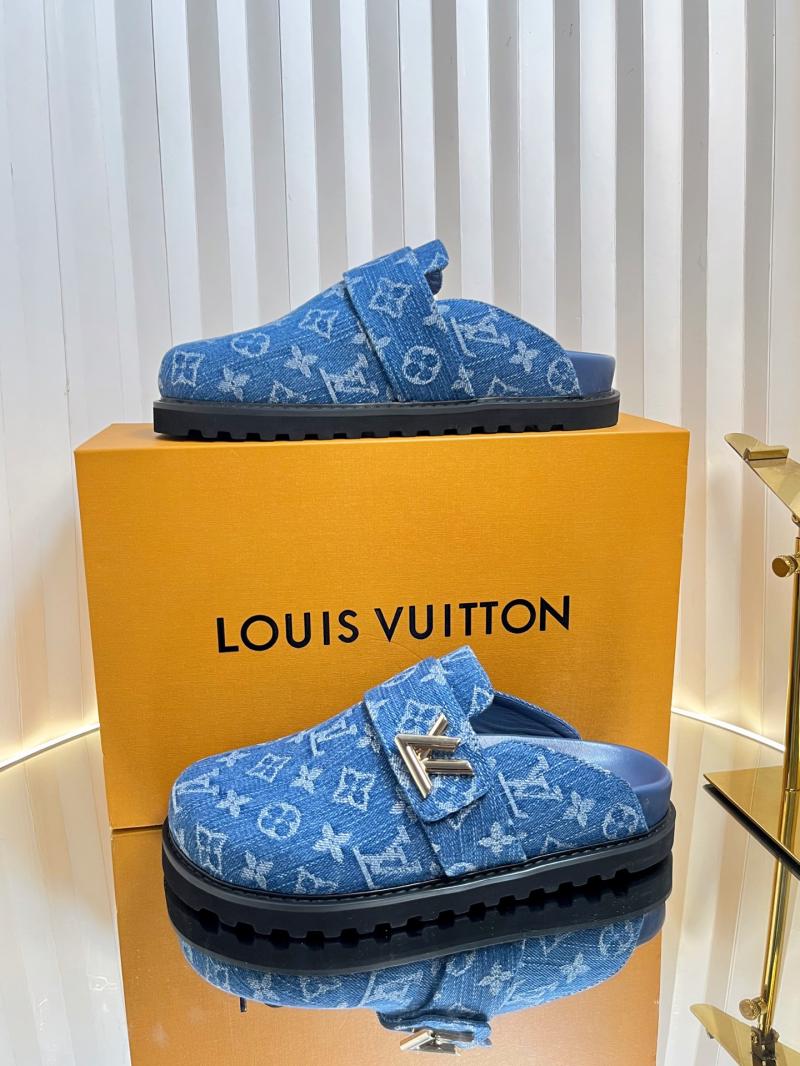 Louis Vuitton Unisex Slippers SLU41803