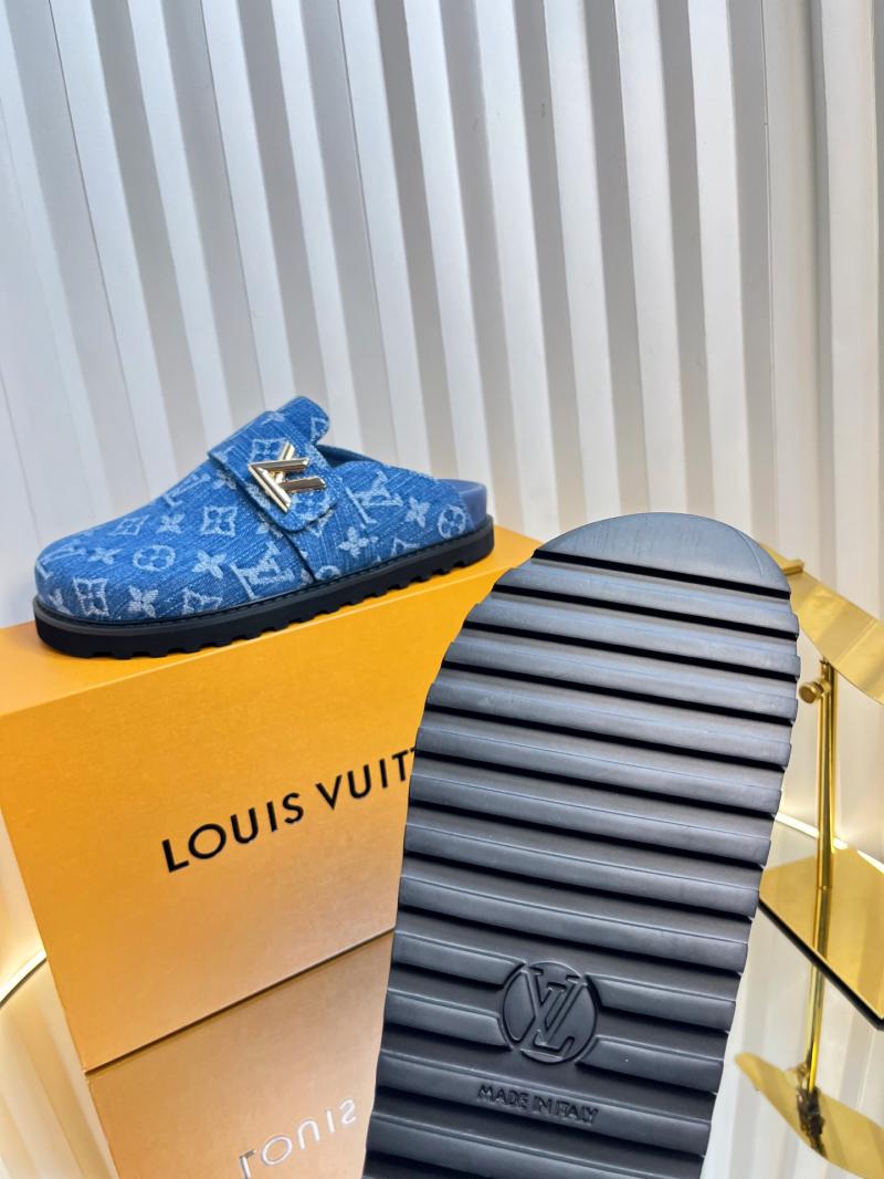 Louis Vuitton Unisex Slippers SLU41803