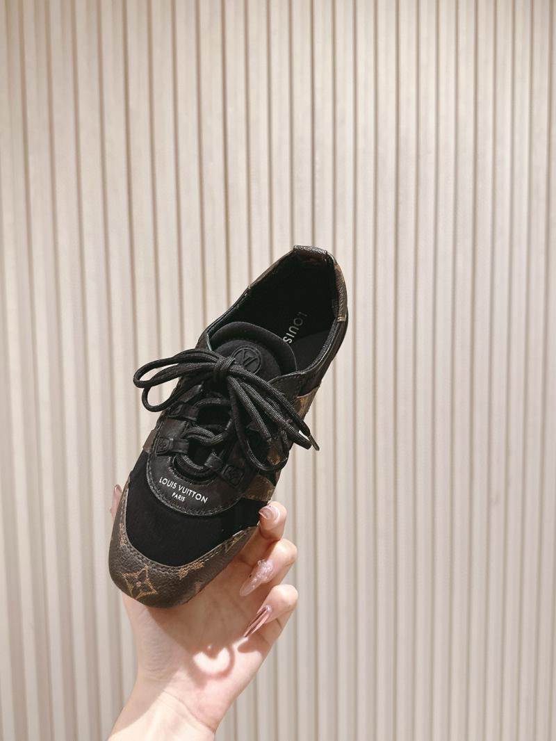 Louis Vuitton Unisex Sneakers SLS42303
