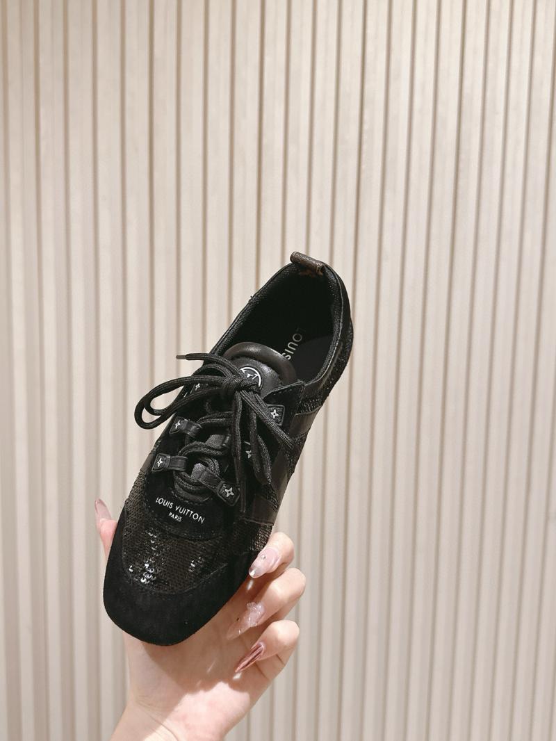 Louis Vuitton Unisex Sneakers Black SLS42309