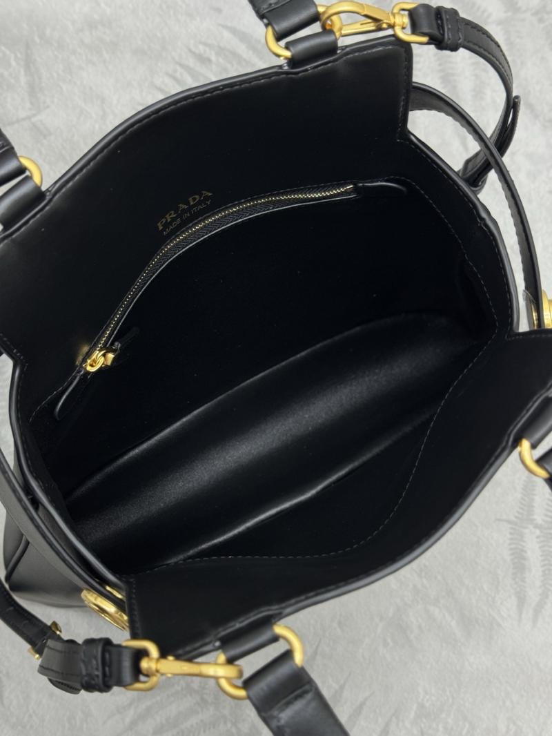 Medium Prada Carey leather bag Black 1BG567
