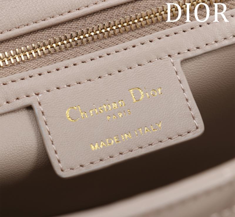 Medium Soft Dior Caro Bag Beige M9253