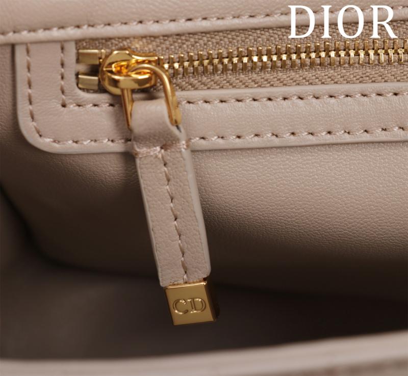 Medium Soft Dior Caro Bag Beige M9253