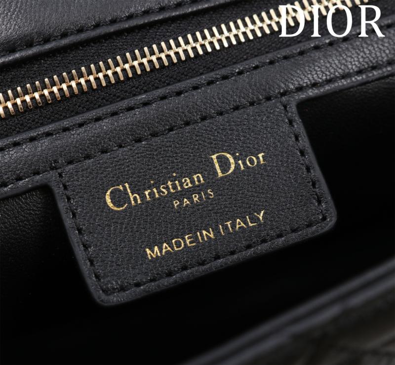 Medium Soft Dior Caro Bag Black M9253