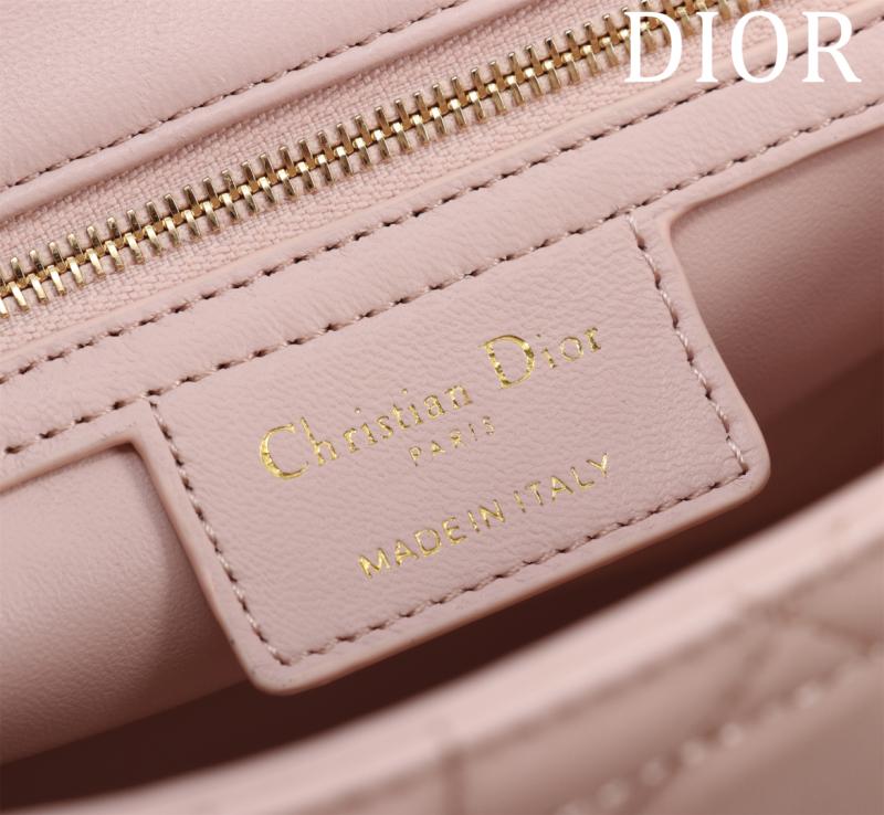 Medium Soft Dior Caro Bag Pink M9253