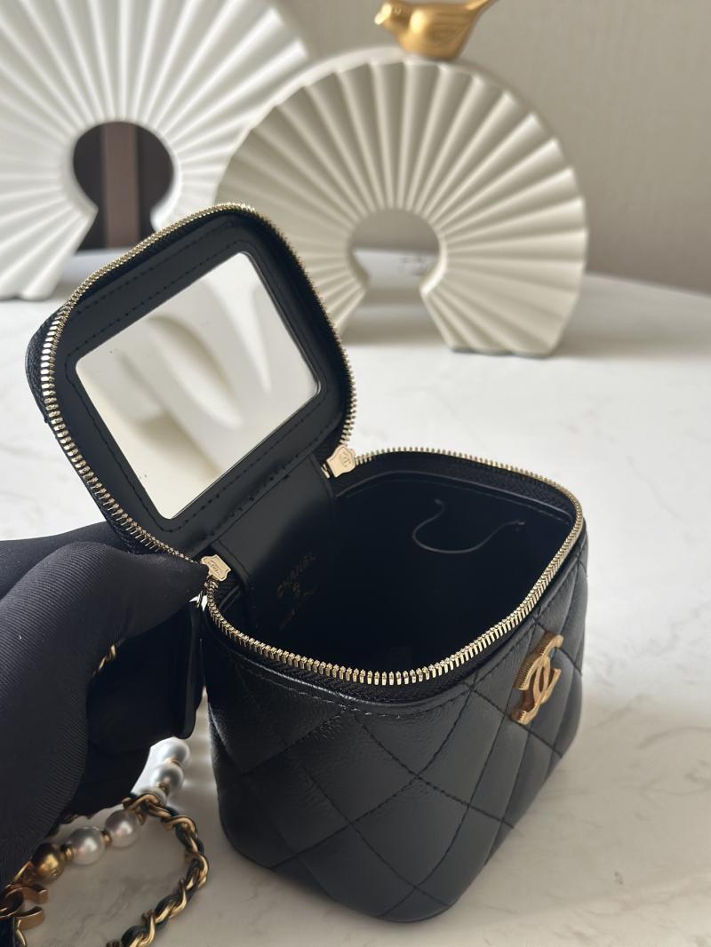 Mini Chanel Vanity Case Black A66044