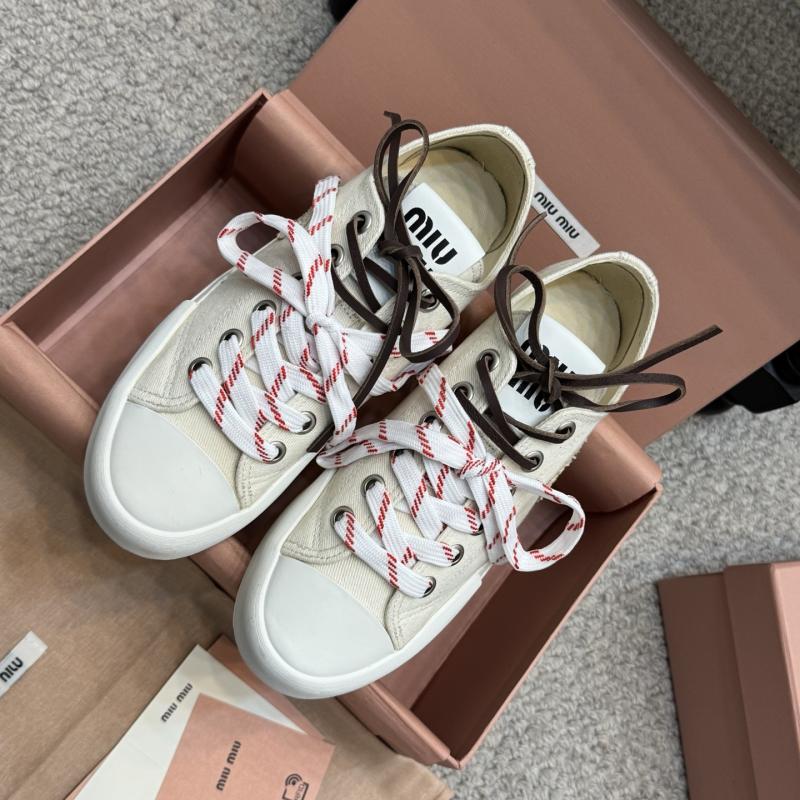 Miu Miu Sneakers SMS42401
